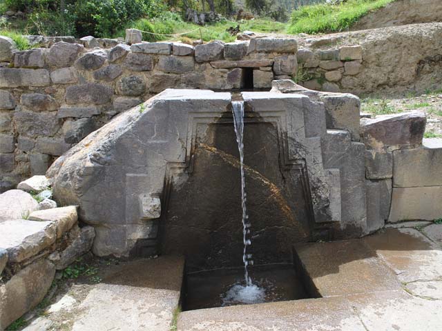 Antigo Sistema Aqueduto Ollantaytambo Peru Imagem de Stock