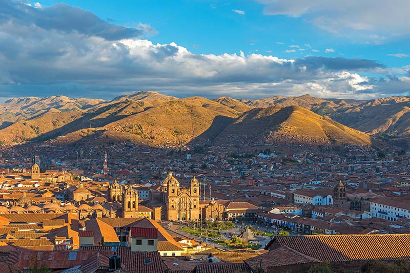 Pôr do sol na cidade de Cusco