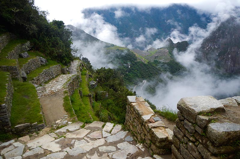 No caminho para Machu Picchu saindo de Intipunku