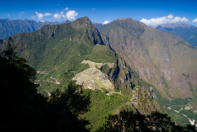 Observando Machu Picchu da estrada para Huayna Picchu