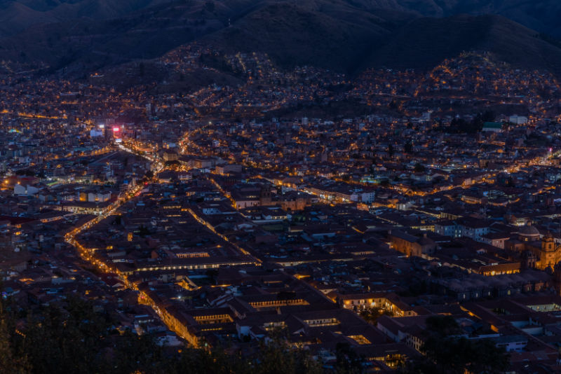 Vista da cidade de Cusco à noite