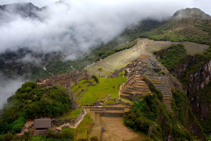 The view from the top of Huchuy Picchu