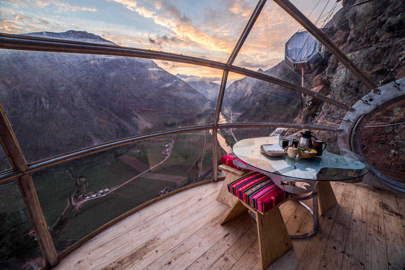 À l'intérieur du Skylodge