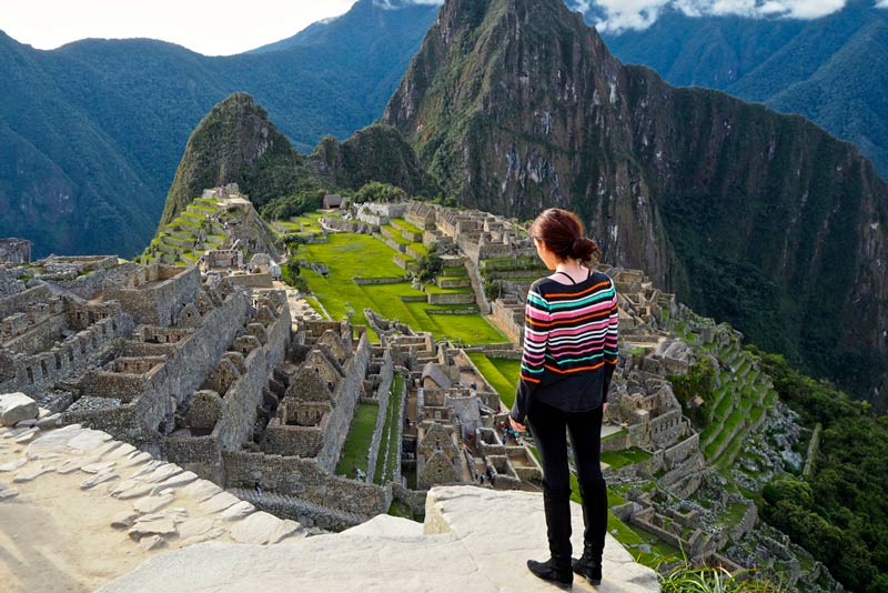 Observing the buildings of Machu Picchu