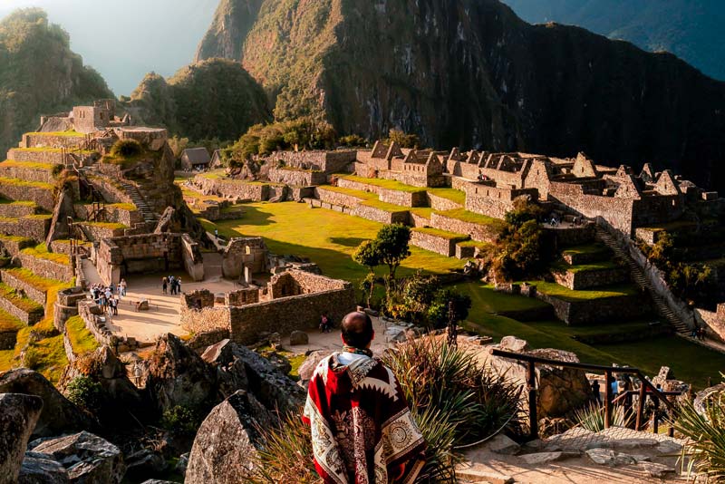 Observing the constructions of the Inca Citadel