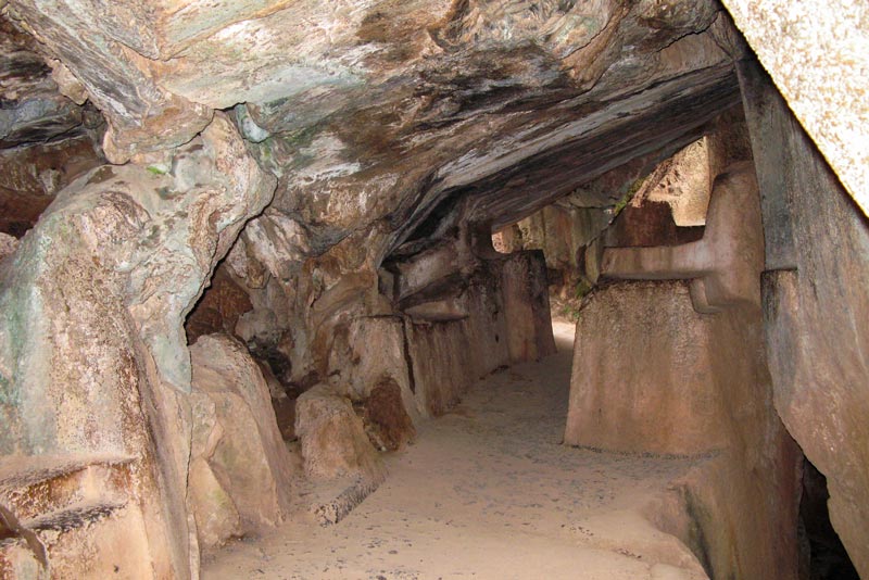 Underground altar of Qenqo