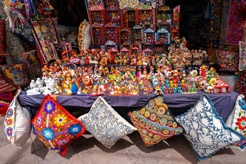 Handicrafts available at the Pisac Market