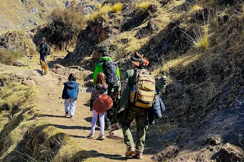 Hike to the Pisac lagoons