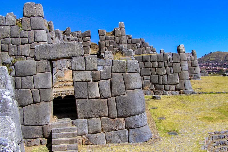 Stone construction of Sacsayhuamán