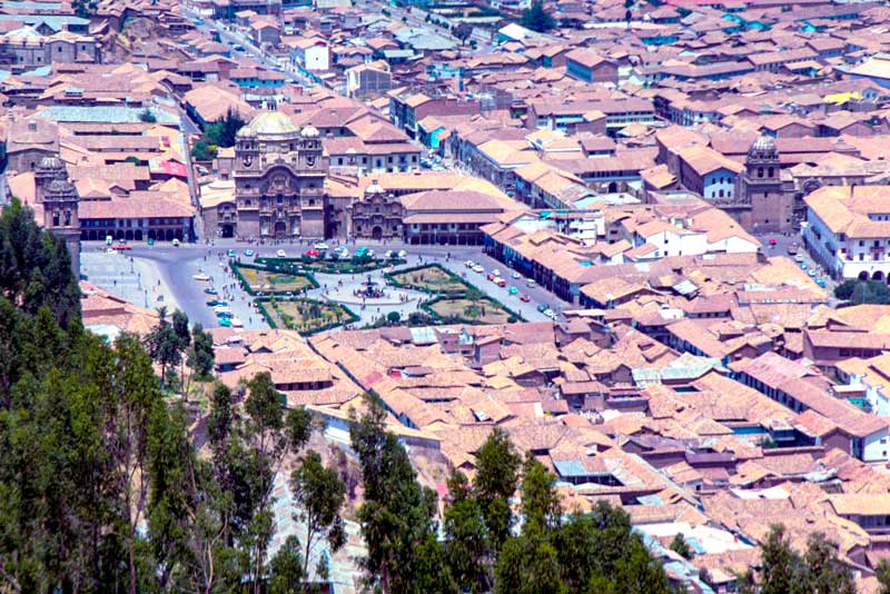 Panoramic view of Cusco's Plaza de Armas